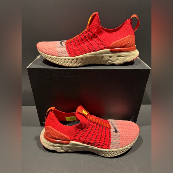 Nike React Phantom Run Flyknit 2 Siren Red‎ Black Pearl White Size 11.5 New